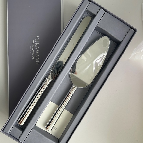 Vera Wang Wedgwood Cake Knife and Server Set - Picture 1 of 4